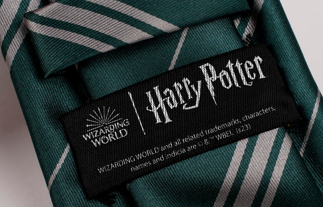 Harry Potter Slytherin Krawatte mit Hauswappen-Pin