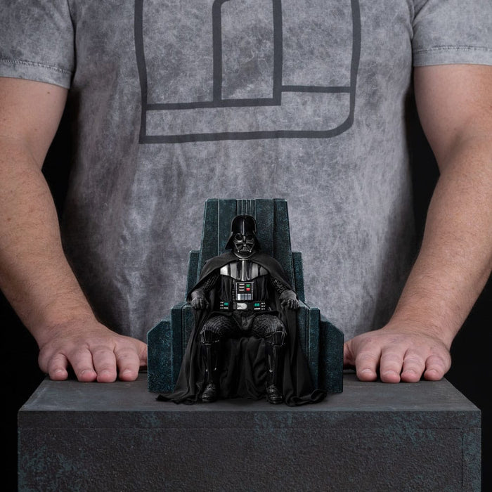 Star Wars Darth Vader auf dem Thron Statue