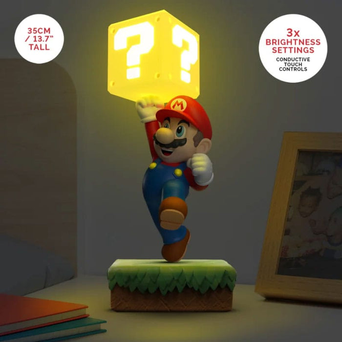 Lampada Diorama di Super Mario con blocco punto interrogativo