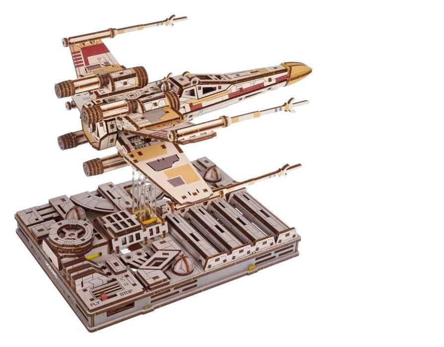 Star Wars houten bouwpakket X-Wing Starfighter van Luke Skywalker