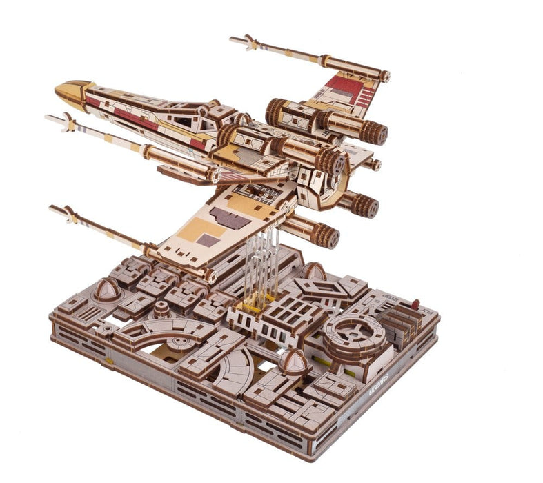 Star Wars houten bouwpakket X-Wing Starfighter van Luke Skywalker