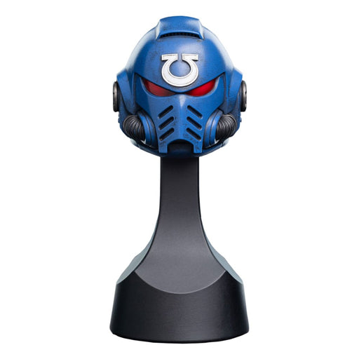 Replica dell'elmo degli Ultramarines di Warhammer 40,000